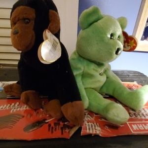 2 beanie babies